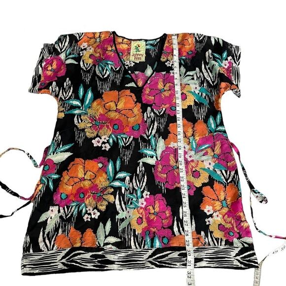 Johnny Was 100% Silk Floral Pullover Mumu Tunic Top Short Sleeve V-Neck Size XS - Picture 8 of 8